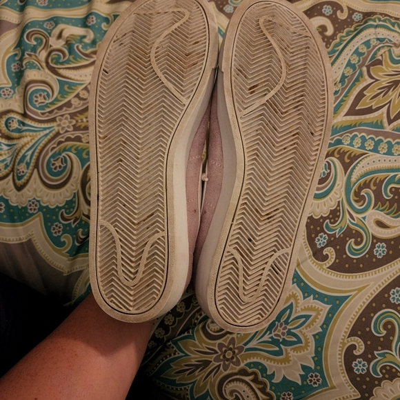 Nike Low Tops - Picture 5 of 5